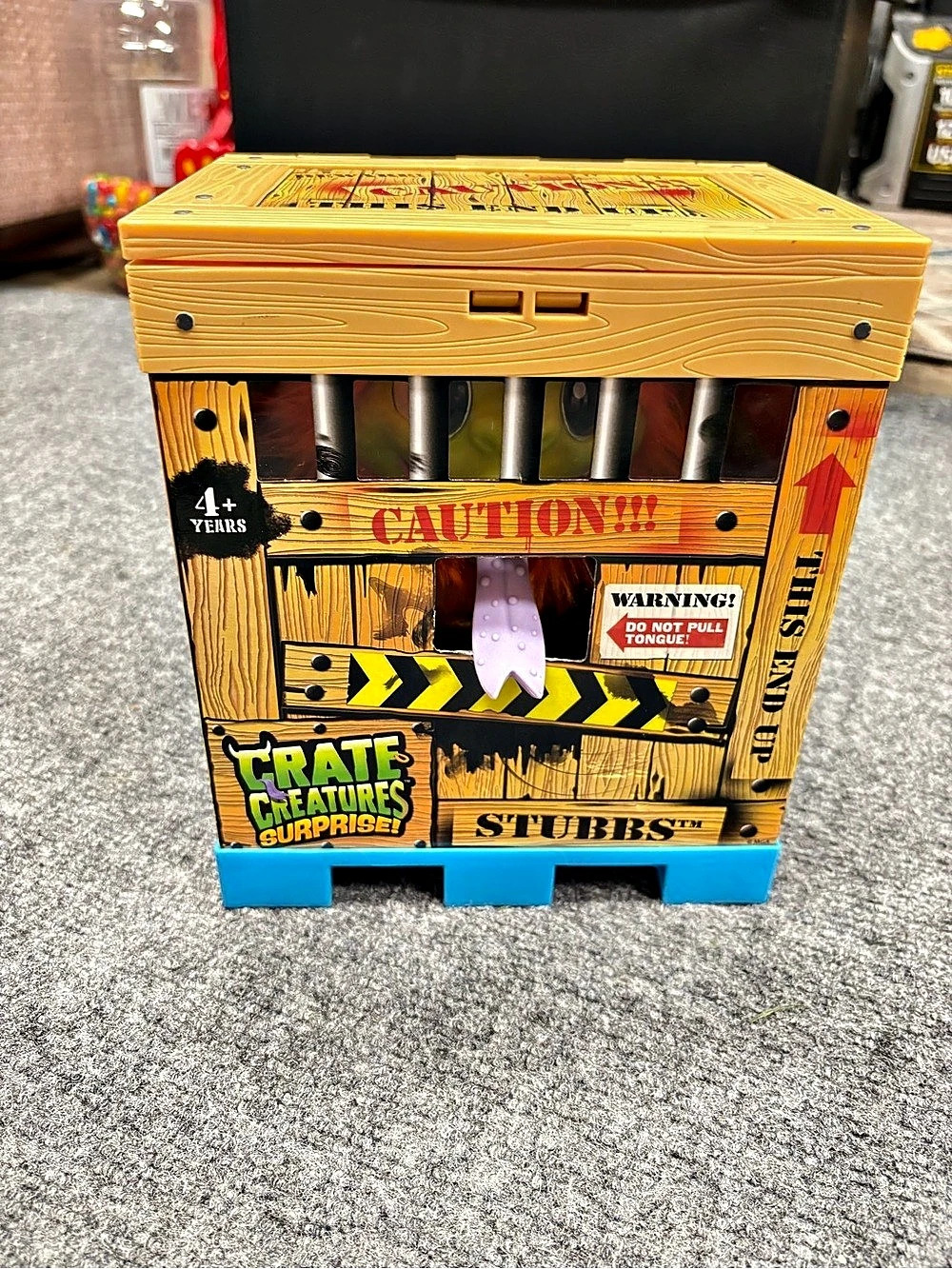 Crate Creatures Stubbs Interactive Creature Toy Yellow Blue in Box Lock is Off